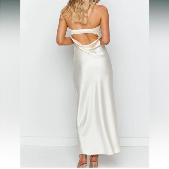 Satin strapless dress - Picture 4 of 11